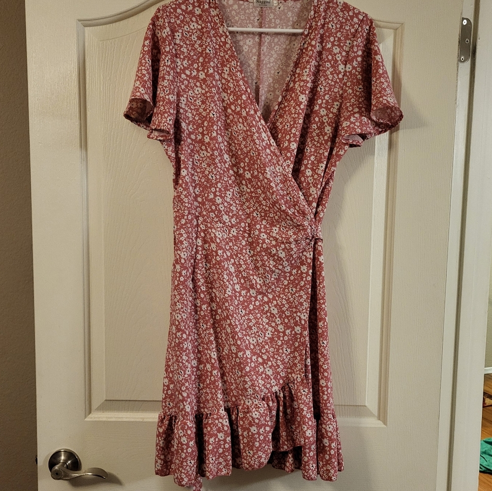 Pink floral wrap dress Naggoo-Amazon